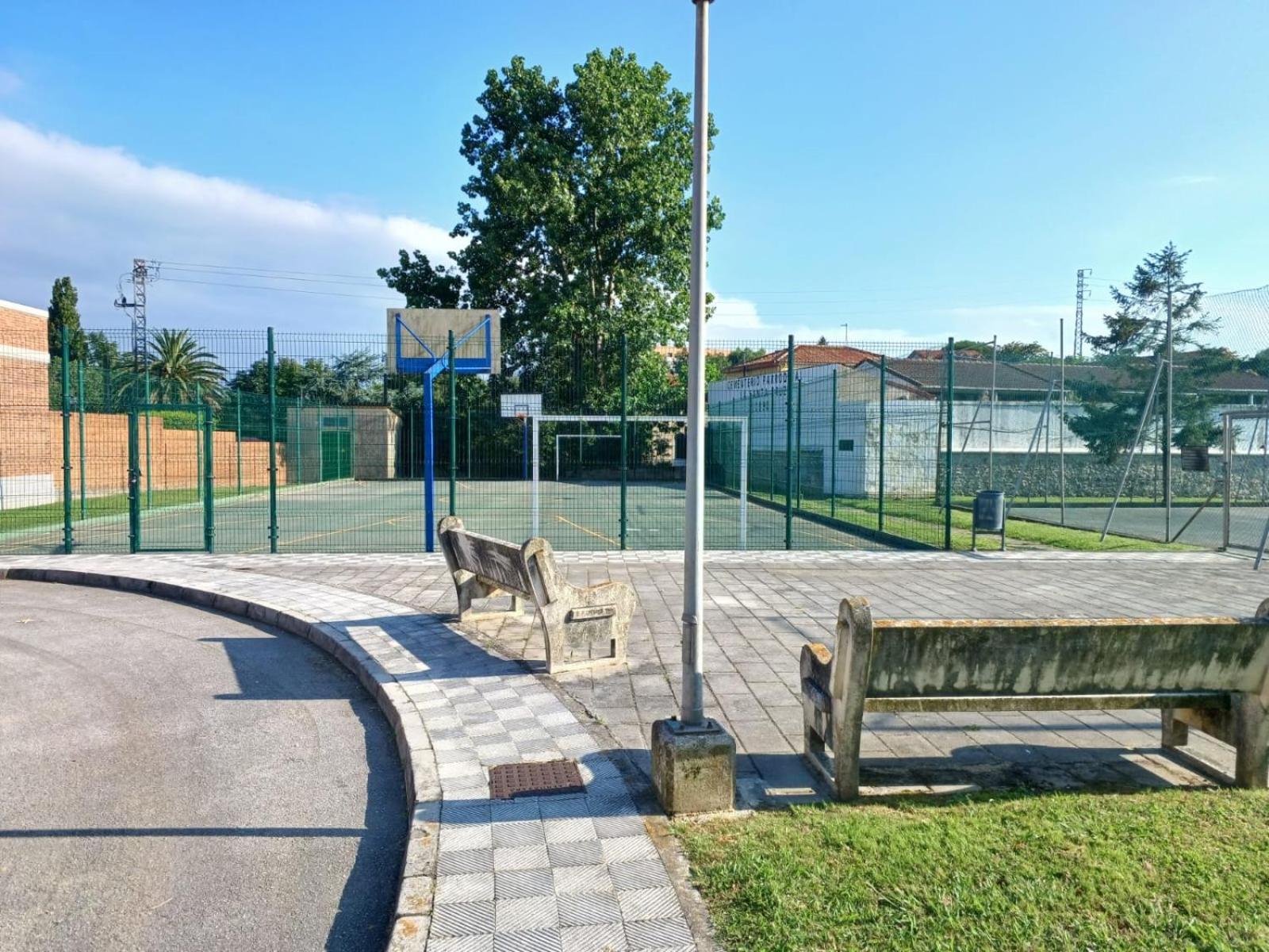 Villa Casa Grande Con Jardin Santa Cruz De Bezana Exterior foto