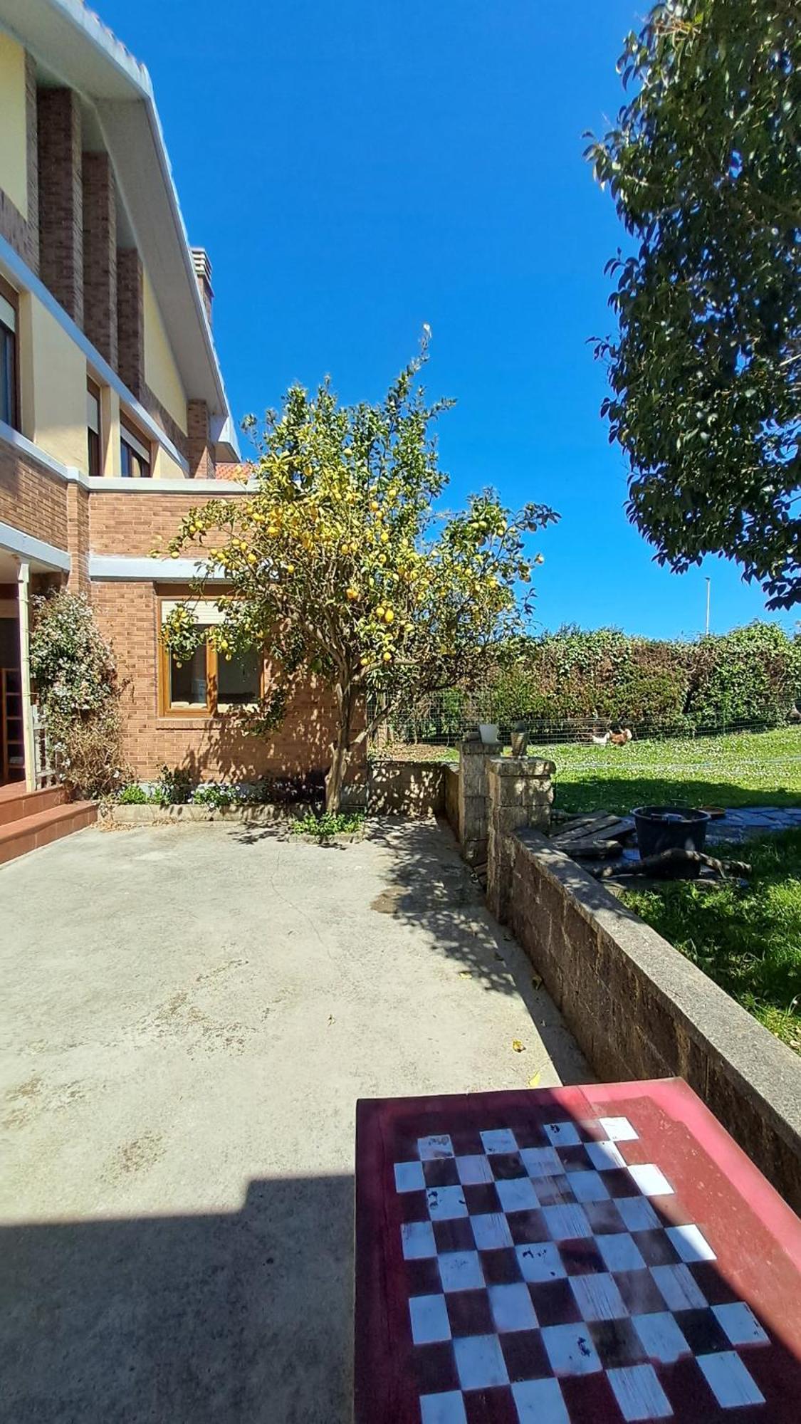 Villa Casa Grande Con Jardin Santa Cruz De Bezana Exterior foto